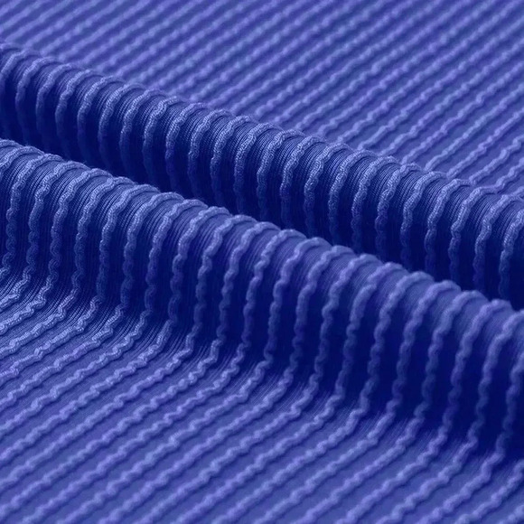 Royal Blue Casual Women's Twisted Threaded Short-Sleeved T-Shirt - Picture 8 of 8